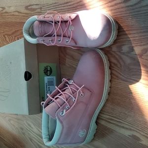 Used 8.5 Woman's Pink Timberland Boots